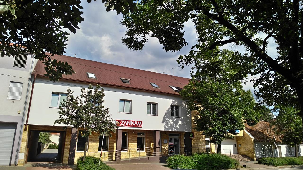 ברנו Hotel Zannam מראה חיצוני תמונה